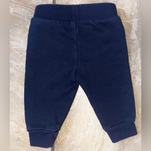 Gap sweatsuit bundle 6-12 months - Picture 5 of 11